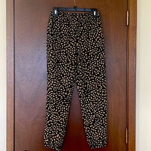 NWOT Sanctuary Field cheetah print joggers - size XXS